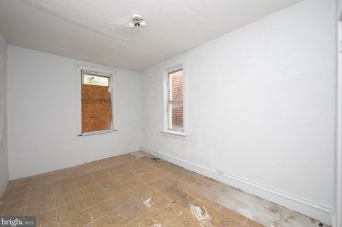 1247 Sheridan St, Camden NJ 08104-3529 exterior