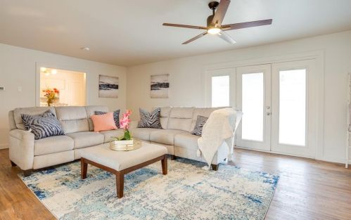 6486 Crestmore Rd, Fort Worth TX  76116-7323 exterior