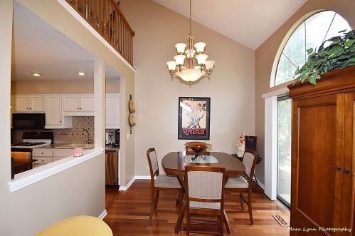 1304 Coldspring Rd, Carol Stream IL  60188-2989 exterior