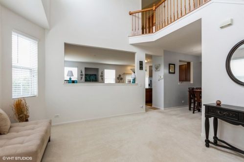 6410 Blue Sky Ln, Matteson, IL 60443-3310