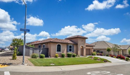 5568 Copper Sunset Way, Rancho Cordova, CA 95742-8121