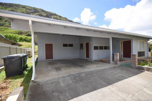 833 Ahukini St, Honolulu, HI 96825-2515