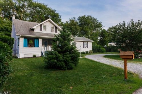 7 New St, Parsippany, NJ 07834-2519