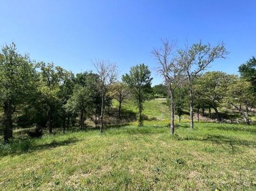8127 Burleson Manor Rd, Webberville TX  78653-5355 exterior