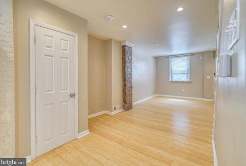 715 Manton St, Philadelphia PA  19147-5117 exterior