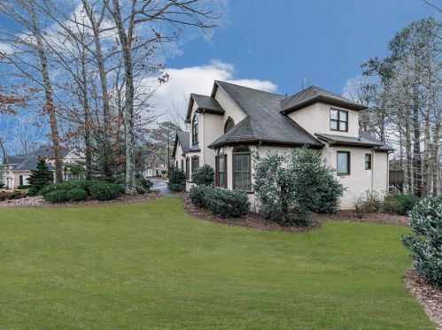 8000 Ridge Ln, Holly Springs, GA 30189-7023