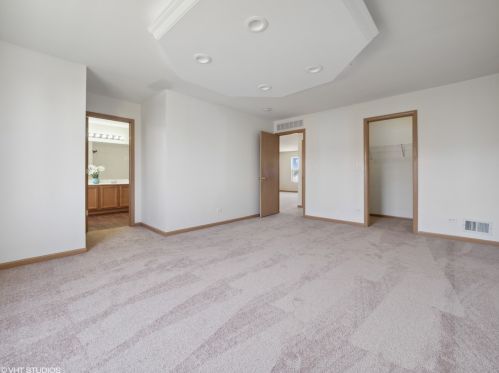 392 Westport Dr, Pingree Grove IL  60140-9162 exterior