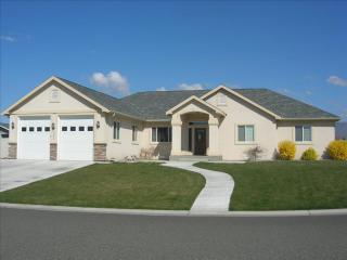 2330 Deer Pointe Dr, Clarkston, WA 99403-5001