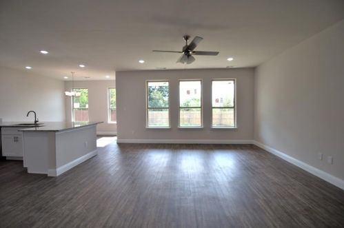 3013 Pate Dr, Fort Worth, TX 76105-5041