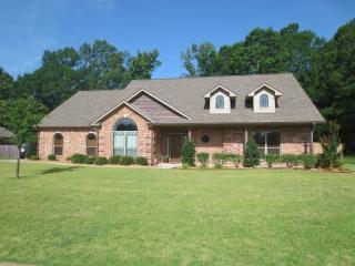6505 Country Hills Dr, Texarkana, AR 71854-2435