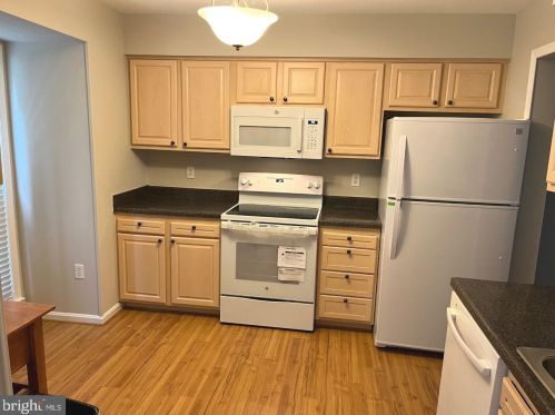 12087 Winona Dr, Woodbridge, VA 22192-1420