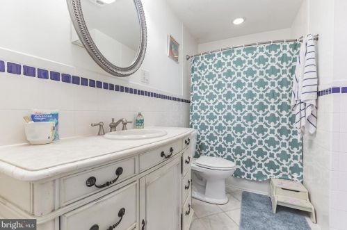 419 12 St, Philadelphia PA 19123-3733 exterior