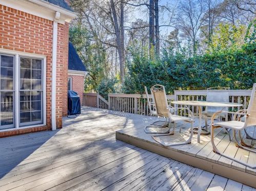 1696 Harts Run, Atlanta GA  30341-1756 exterior