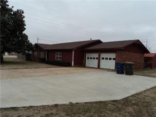 101 Arlington Rd, Chickasha, OK 73018-7227