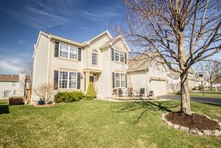 2545 Hartfield Dr, Boulder Hill, IL 60538-4047