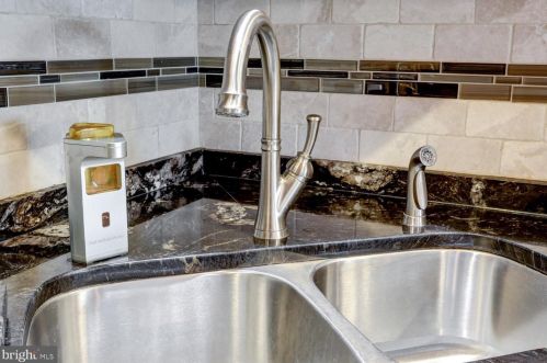 14 Red Leaf Ln, Lancaster PA  17602-7000 exterior