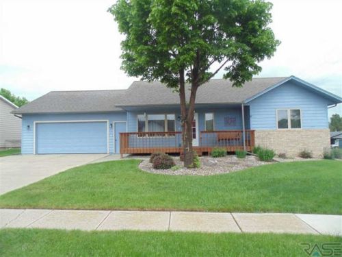 400 Lakota Ave, Corson, SD 57005-1921