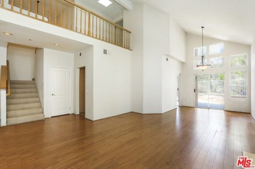 889 Calle Amable, Glendale CA  91208-3058 exterior