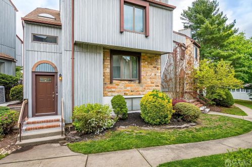 270 Silver Ln, Old Bridge, NJ 08857-3340