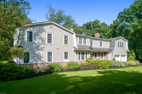 6 School Ave, Chatham Township, NJ 07928-1657