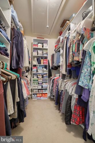 185 Valleybrook Dr, Lancaster PA  17601-4620 exterior