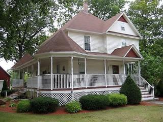 332 Roosevelt Ave, Onarga, IL 60955-1335