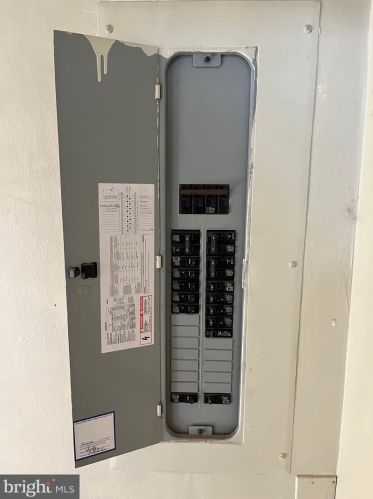 1321 Spg Rd, Carlisle PA  17013-1557 exterior