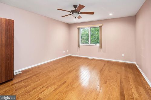 2 Exeter Ct, Princeton NJ  08540-7000 exterior