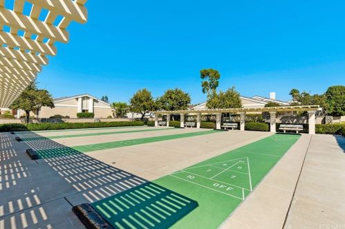 10 Woodgrove, Irvine CA  92604-4628 exterior