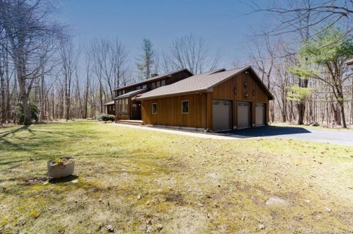 195 County Line Rd, Torrington, CT 06791-1519