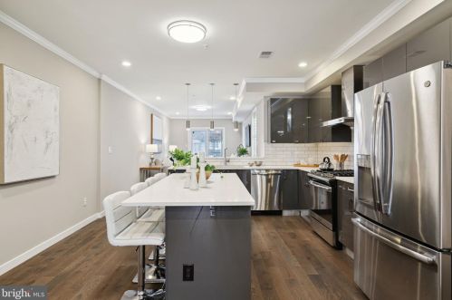630 Catharine St, Philadelphia PA  19147-2937 exterior