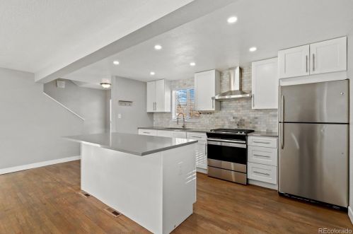 4650 Yale Ave, Denver CO  80222-6538 exterior