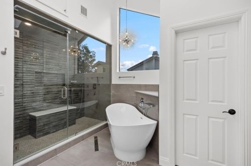 10 Vispera, Irvine CA  92620-2127 exterior