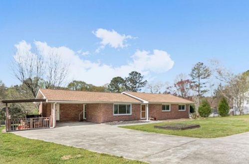 1573 Drowning Creek Rd, Dacula, GA 30019-1527