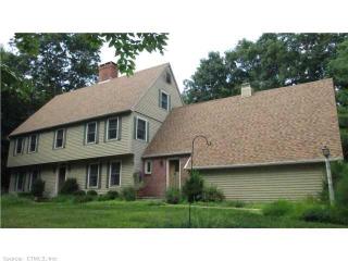 37 Orcutt Dr, Guilford, CT 06437-2221