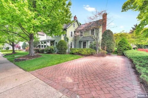 123 Liberty St, Ridgewood, NJ 07450-4555