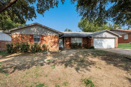 6616 Trail Wood Dr, Fort Worth TX  76140 exterior