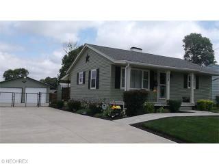 228 25th St, Massillon, OH 44646-5020