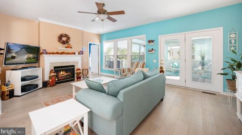 9 Ashland Cir, Fredericksburg, VA 22406-7492