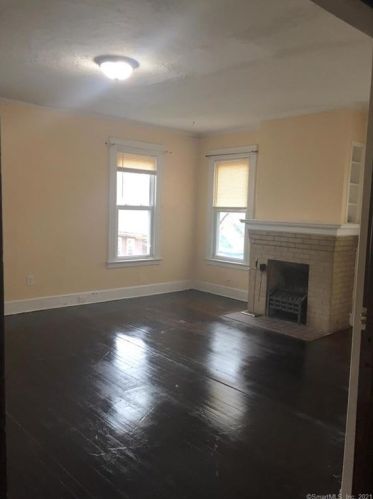 184 Buckingham St, Waterbury, CT 06710-1914