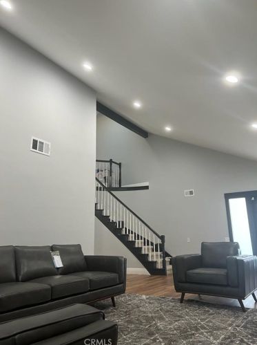 10 Vispera, Irvine CA  92620-2127 exterior