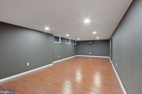 41 Roosevelt Blvd, Lancaster PA  17601-4039 exterior