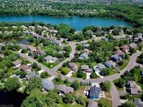 10147 Bridgewater Pkwy, Saint Paul MN  55129-8587 exterior