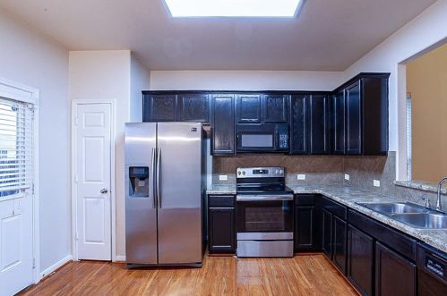 12425 Campana Dr, Del Valle, TX 78617-3619
