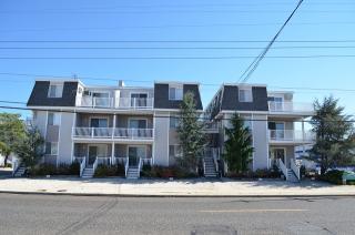 295 78th St, Avalon, NJ 08202-1028