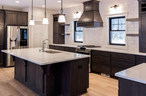 998 Creekside Xing, Stillwater, MN 55082