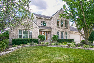 1454 Frenchmans Bend Dr, Naperville, IL 60564-9782