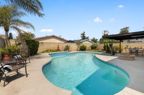 103 Jeanine Way, Anaheim, CA 92806-3840