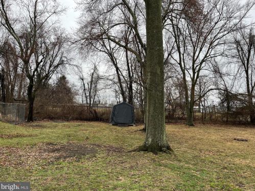 56 Mandl St, Trenton NJ  08619-3604 exterior