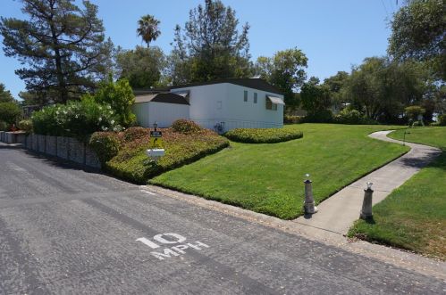 207 Bluebird Ln, Folsom, CA 95630-1703